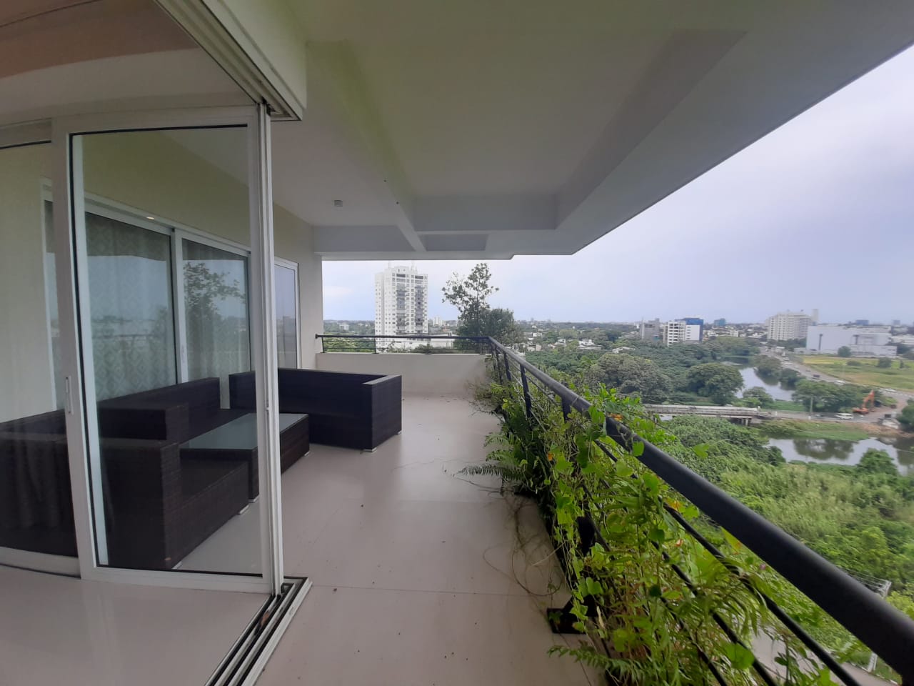 3 bedroom apartment in Rajagiriya - photo 2